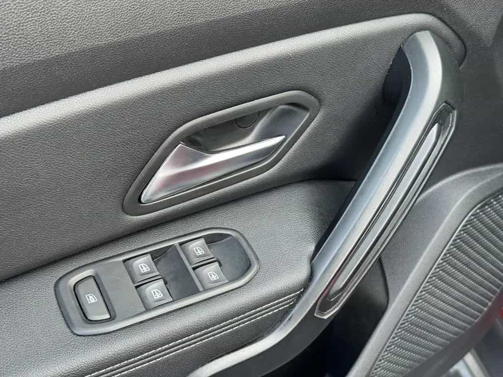 Dacia Duster II Adventure *2.HAND|AHK|DAB|ALLW.|TÜV* 01/2020-photo-16
