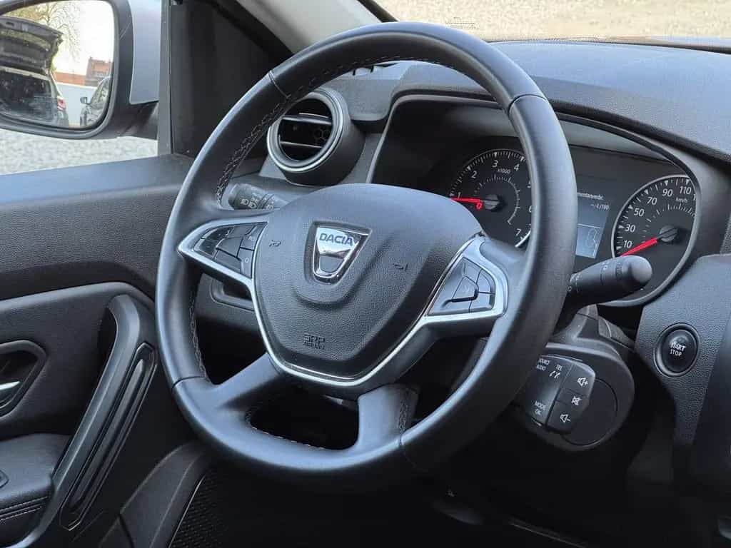 Dacia Duster II Adventure *2.HAND|AHK|DAB|ALLW.|TÜV* 01/2020-photo-34