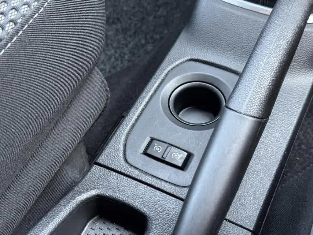 Dacia Duster II Adventure *2.HAND|AHK|DAB|ALLW.|TÜV* 01/2020-photo-37