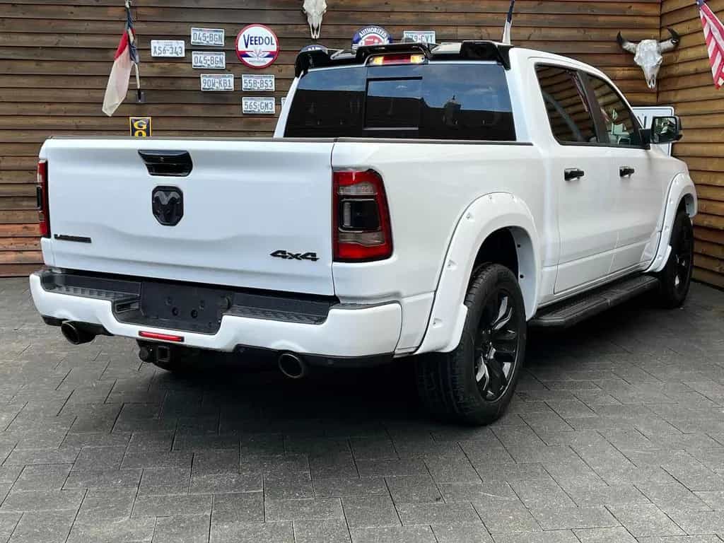 Dodge RAM 1500 Laramie Night 5.7L 12´´ Navi 4x4 LPG 03/2023-photo-12