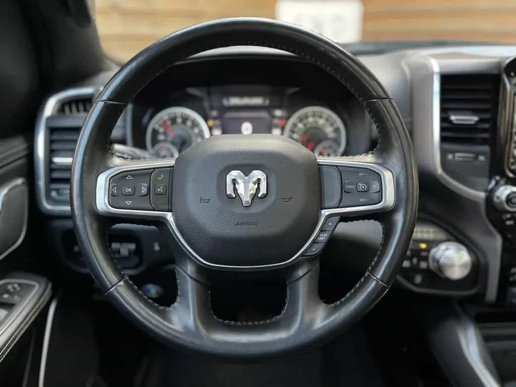 Dodge RAM 1500 Laramie Night 5.7L 12´´ Navi 4x4 LPG 03/2023-photo-18