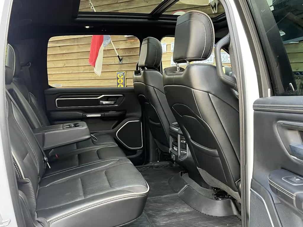 Dodge RAM 1500 Laramie Night 5.7L 12´´ Navi 4x4 LPG 03/2023-photo-25