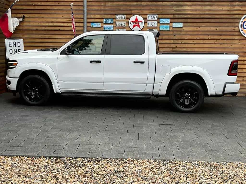 Dodge RAM 1500 Laramie Night 5.7L 12´´ Navi 4x4 LPG 03/2023-photo-8