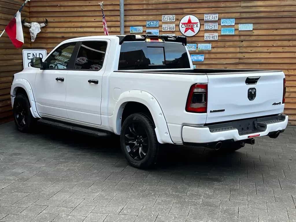 Dodge RAM 1500 Laramie Night 5.7L 12´´ Navi 4x4 LPG 03/2023-photo-9