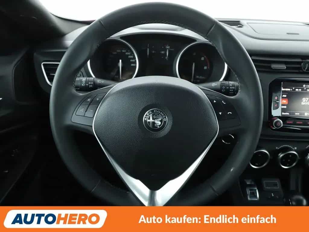 Alfa Romeo Giulietta 2.0 JTDM Super*NAVI*XENON*TEMPO*PDC* 12/2017-photo-17