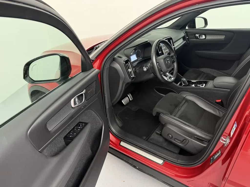 Volvo XC40 B4 Geartronic R-Design H/K NAVI W-LAN LED 05/2021-photo-11