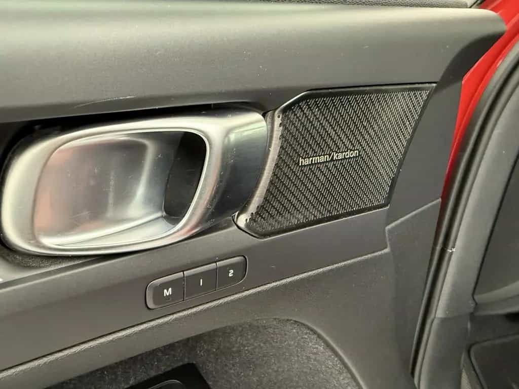 Volvo XC40 B4 Geartronic R-Design H/K NAVI W-LAN LED 05/2021-photo-12