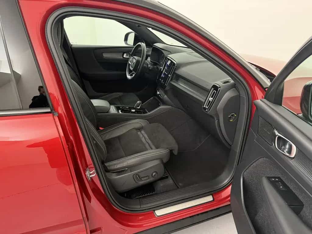 Volvo XC40 B4 Geartronic R-Design H/K NAVI W-LAN LED 05/2021-photo-23