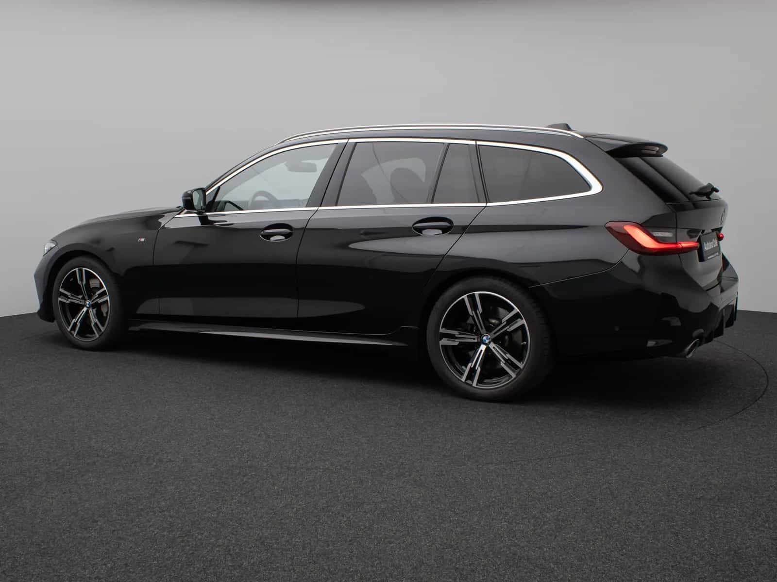 BMW 3 Series 01/2023-photo-9