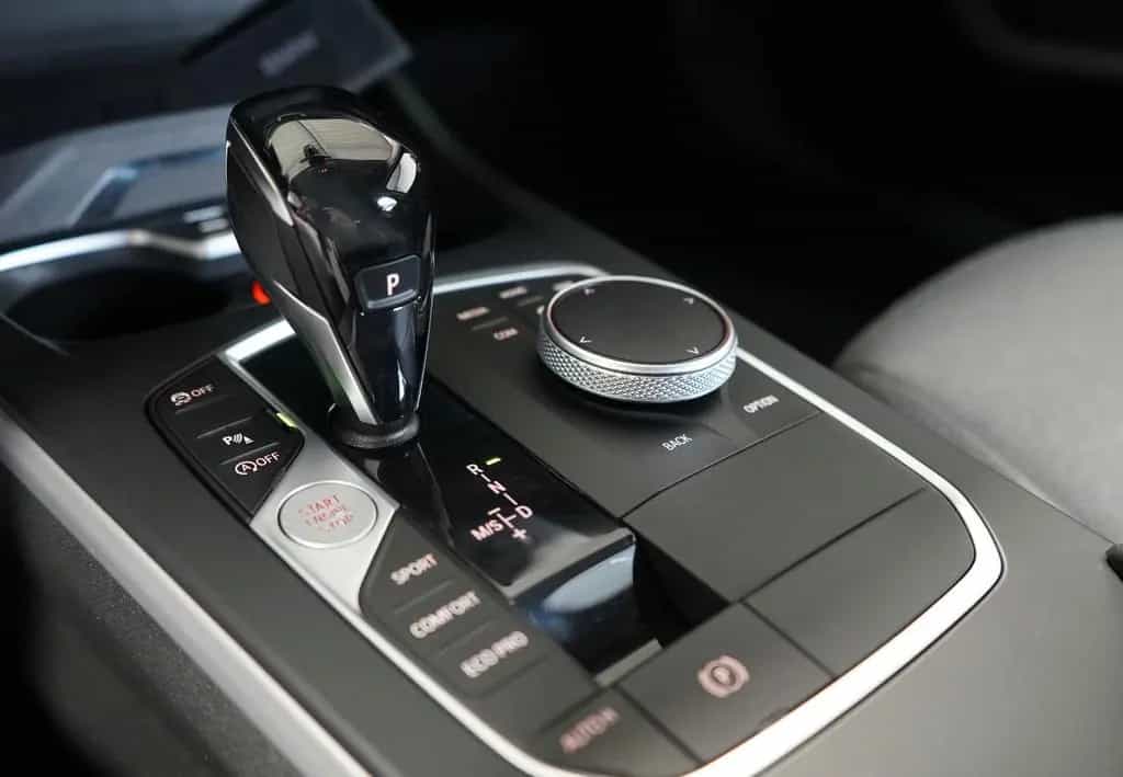 BMW 1 Series 118 d Lim. Aut. Advantage *KAMERA*LED*KEYLESS* 12/2020-photo-21
