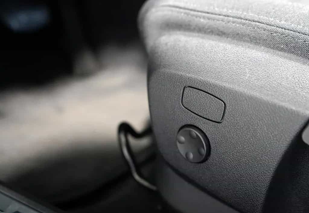 BMW 1 Series 118 d Lim. Aut. Advantage *KAMERA*LED*KEYLESS* 12/2020-photo-27