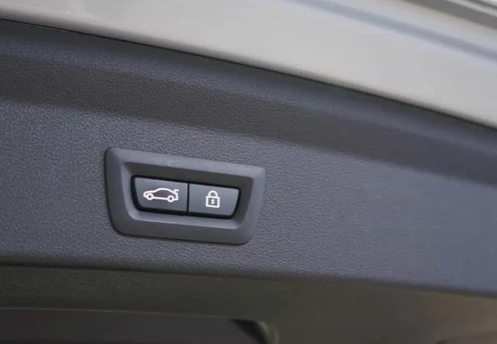 BMW 1 Series 118 d Lim. Aut. Advantage *KAMERA*LED*KEYLESS* 12/2020-photo-6