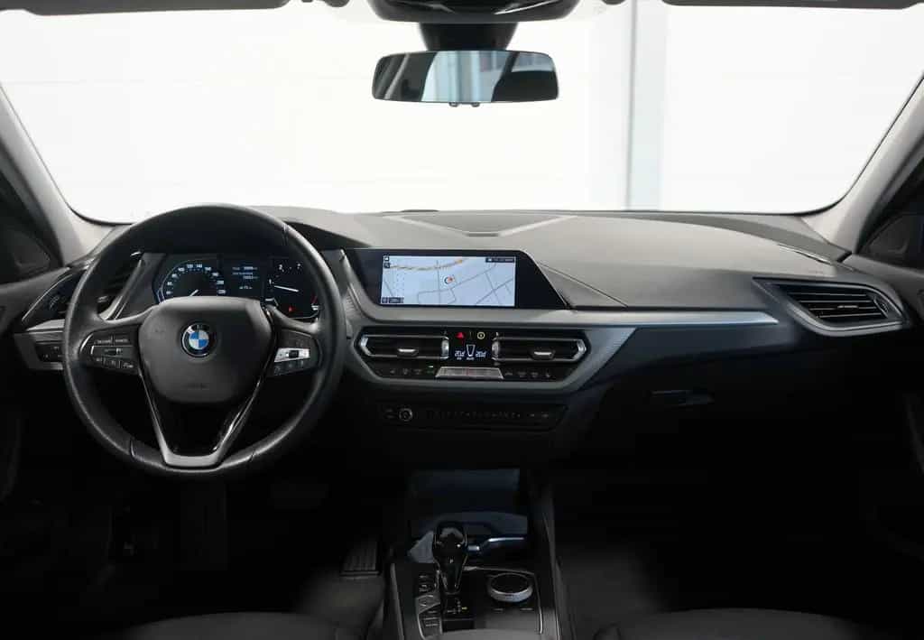 BMW 1 Series 118 d Lim. Aut. Advantage *KAMERA*LED*KEYLESS* 12/2020-photo-8