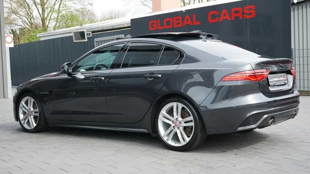 Jaguar XE P250 R-DYNAMIC SE*BLACK PACK*PANO*MATRIX*ACC* 04/2022-photo-10