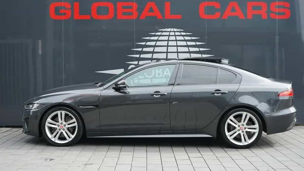 Jaguar XE P250 R-DYNAMIC SE*BLACK PACK*PANO*MATRIX*ACC* 04/2022-photo-17