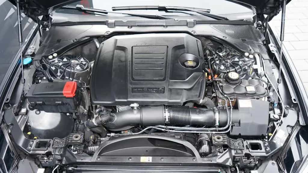 Jaguar XE P250 R-DYNAMIC SE*BLACK PACK*PANO*MATRIX*ACC* 04/2022-photo-29