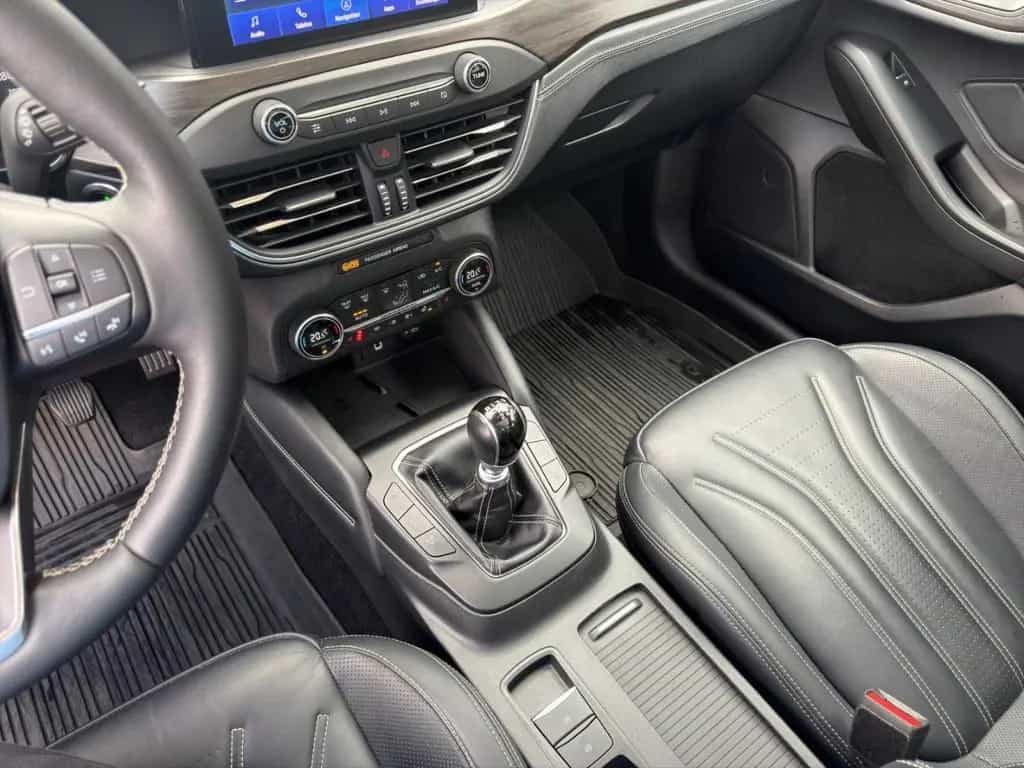Ford Focus Turnier Vignale El. Heckklappe El. Panodac 08/2020-photo-11