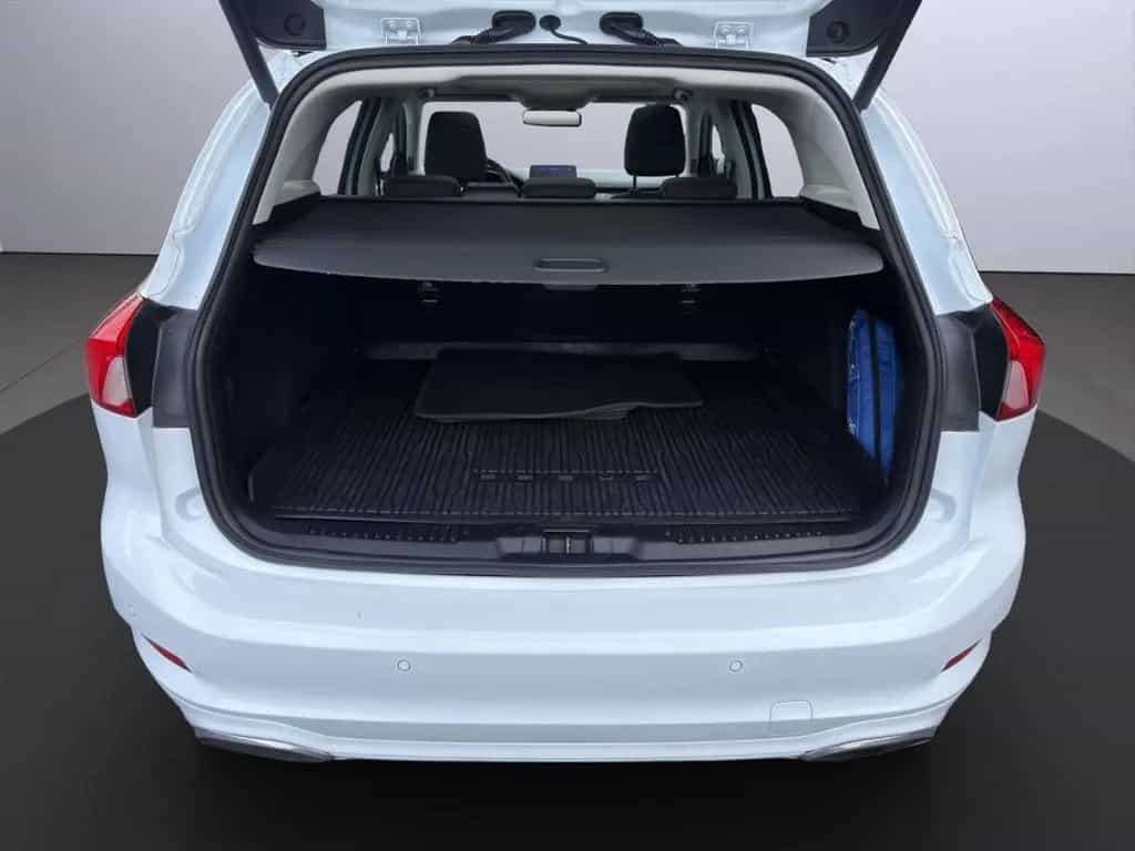 Ford Focus Turnier Vignale El. Heckklappe El. Panodac 08/2020-photo-15