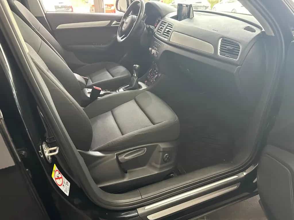 Audi Q3 1.4 Sport/LED/AHK/Keyless/Navi/TW/8-fach 08/2018-photo-10