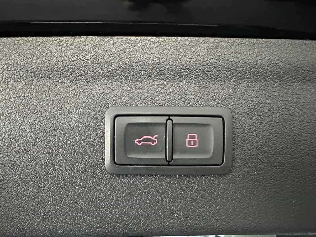 Audi Q3 1.4 Sport/LED/AHK/Keyless/Navi/TW/8-fach 08/2018-photo-15