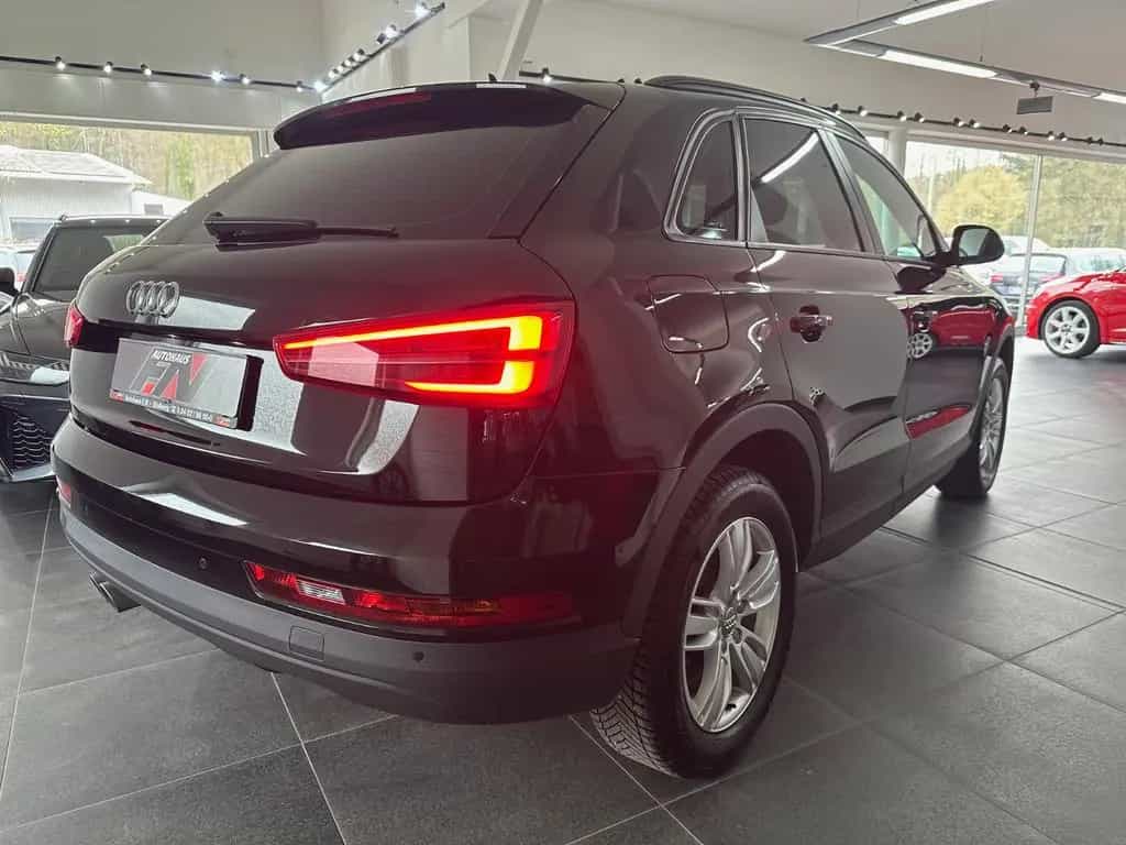 Audi Q3 1.4 Sport/LED/AHK/Keyless/Navi/TW/8-fach 08/2018-photo-4