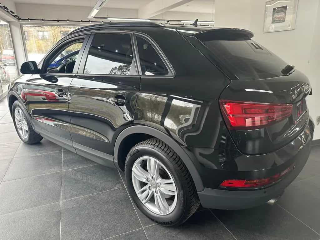 Audi Q3 1.4 Sport/LED/AHK/Keyless/Navi/TW/8-fach 08/2018-photo-5