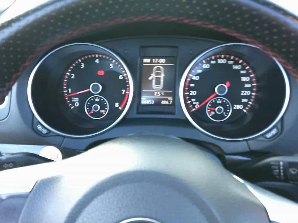 Volkswagen Golf VI Cabriolet GTI 02/2014-photo-11