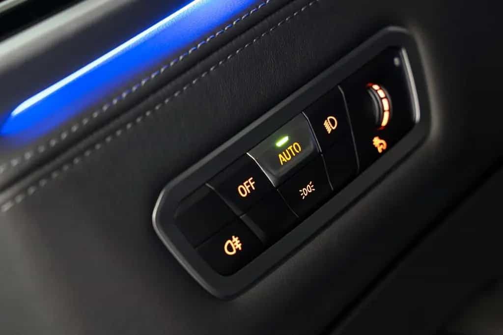BMW X6 M Competition Sky Lounge Carbon Soft AHK TV 05/2023-photo-21