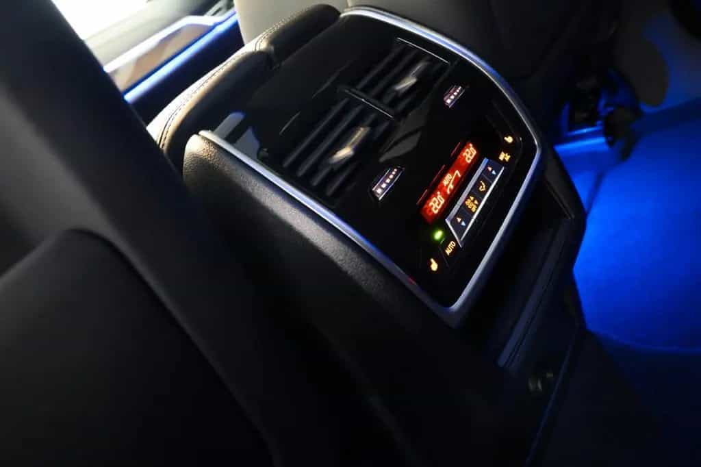 BMW X6 M Competition Sky Lounge Carbon Soft AHK TV 05/2023-photo-25