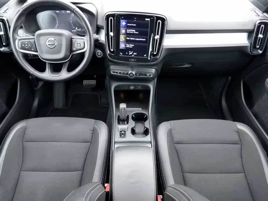 Volvo XC40 D3 2WD Momentum Pro | LED AHK PDC GRA 05/2020-photo-11