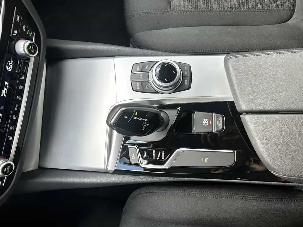 BMW 5 Series 520d Business Sport SHZ Navi ActiveGuard PDC RFK 01/2018-photo-15