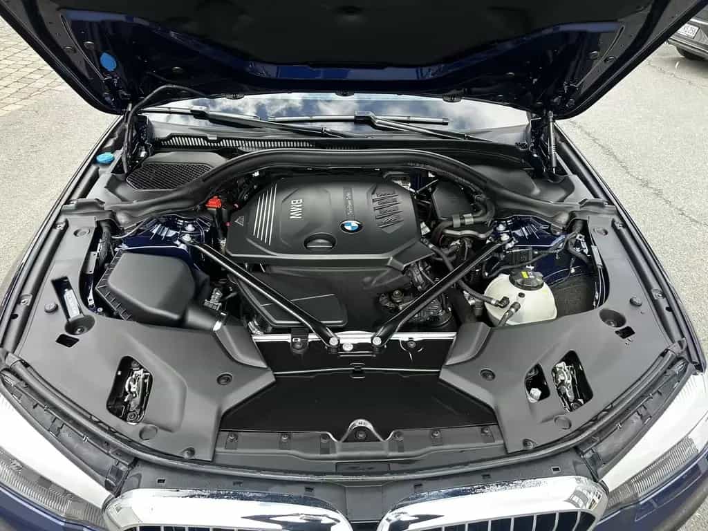 BMW 5 Series 520d Business Sport SHZ Navi ActiveGuard PDC RFK 01/2018-photo-21