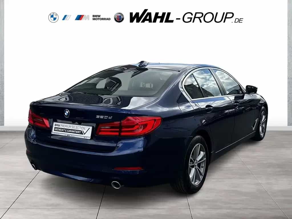 BMW 5 Series 520d Business Sport SHZ Navi ActiveGuard PDC RFK 01/2018-photo-4