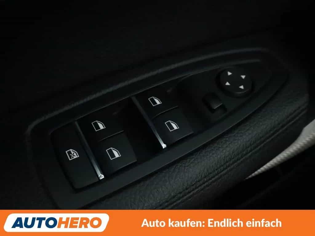 BMW 1 Series 118i Edition M Sport Shadow*NAVI*PDC*SHZ*TEMPO* 09/2018-photo-30