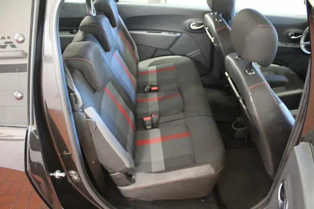Dacia Lodgy TCe 130 Stepway **Navi*7 Sitze*Techroad 02/2020-photo-10