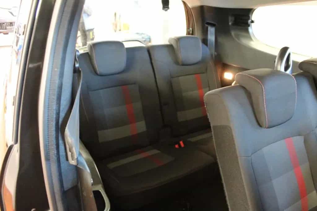 Dacia Lodgy TCe 130 Stepway **Navi*7 Sitze*Techroad 02/2020-photo-12