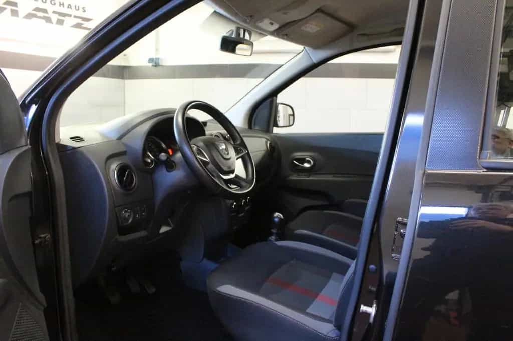 Dacia Lodgy TCe 130 Stepway **Navi*7 Sitze*Techroad 02/2020-photo-23