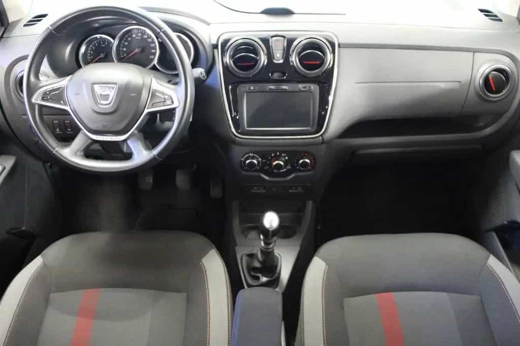 Dacia Lodgy TCe 130 Stepway **Navi*7 Sitze*Techroad 02/2020-photo-25