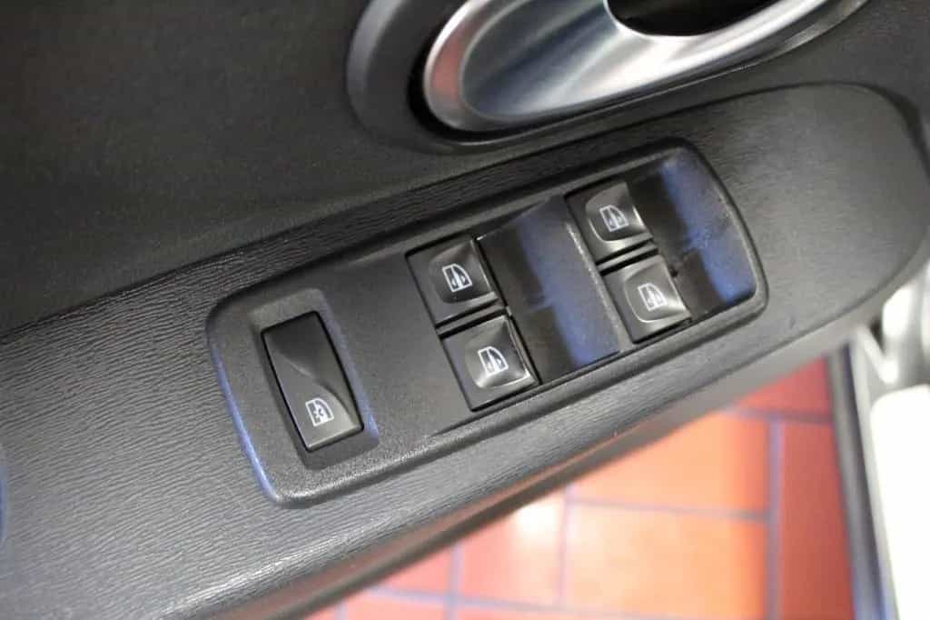 Dacia Lodgy TCe 130 Stepway **Navi*7 Sitze*Techroad 02/2020-photo-42
