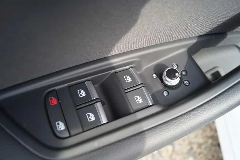 Audi A4 Lim. 40 TDI quattro S line 2.Hand*Automatik* 06/2022-photo-17