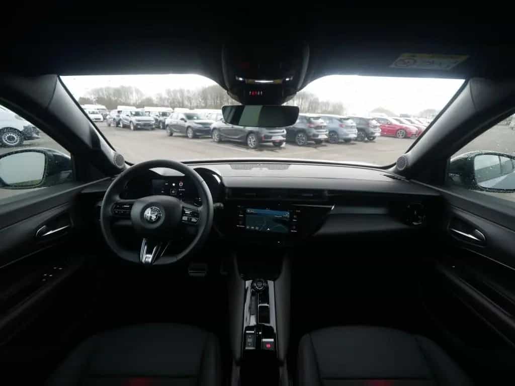 Alfa Romeo Junior IBRIDA Q4 TI 1.2 VGT 145PS DCT6 TECHNOLOG 03/2026-photo-15