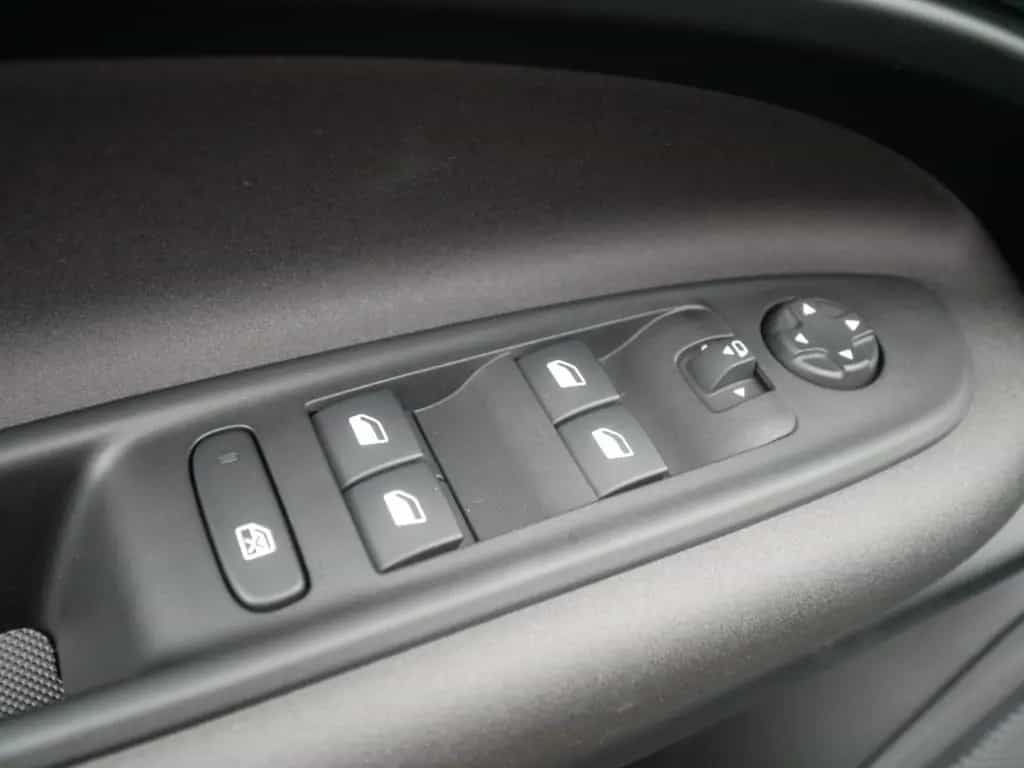 Alfa Romeo Junior IBRIDA Q4 TI 1.2 VGT 145PS DCT6 TECHNOLOG 03/2026-photo-20