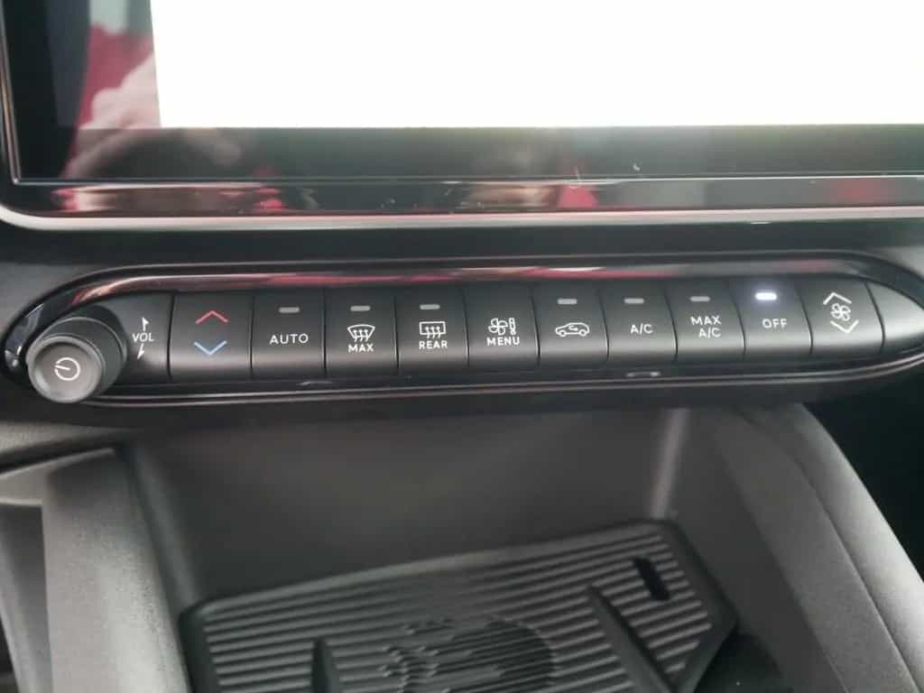 Alfa Romeo Junior IBRIDA Q4 TI 1.2 VGT 145PS DCT6 TECHNOLOG 03/2026-photo-30