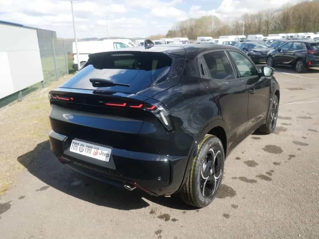Alfa Romeo Junior IBRIDA Q4 TI 1.2 VGT 145PS DCT6 TECHNOLOG 03/2026-photo-2