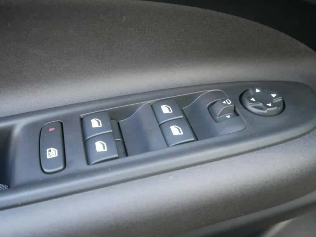 Alfa Romeo Junior IBRIDA Q4 TI 1.2 VGT 145PS DCT6 TECHNOLOG 03/2026-photo-21