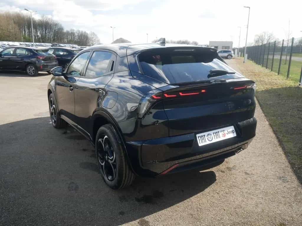 Alfa Romeo Junior IBRIDA Q4 TI 1.2 VGT 145PS DCT6 TECHNOLOG 03/2026-photo-4