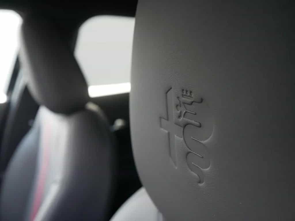 Alfa Romeo Junior IBRIDA Q4 TI 1.2 VGT 145PS DCT6 TECHNOLOG 03/2026-photo-8