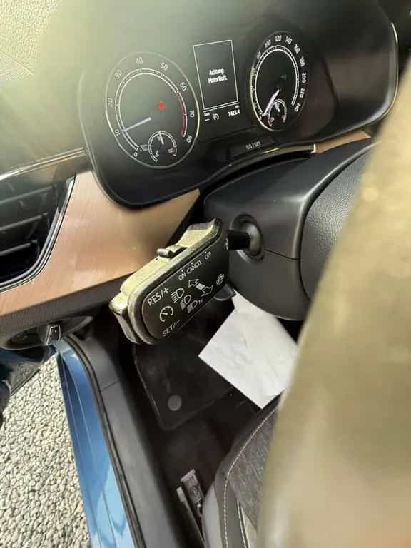 Skoda Scala Automatik Style Rückfahrkamera PDC 12/2019-photo-10