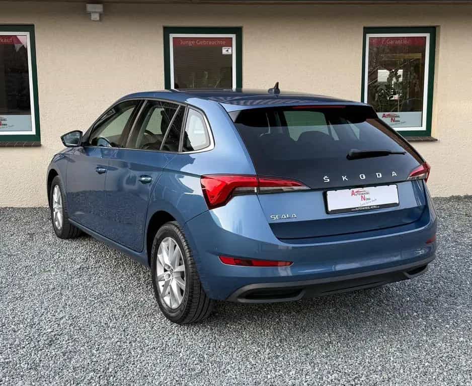 Skoda Scala Automatik Style Rückfahrkamera PDC 12/2019-photo-3