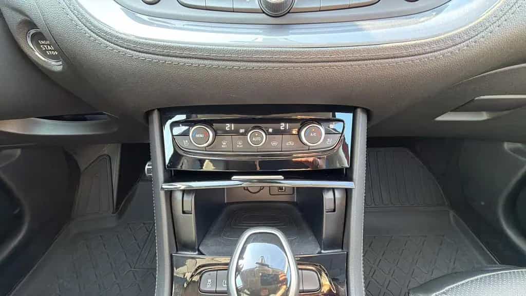 Opel Grandland X Ultimate DAB Navi Shz 360° HiFi LED 09/2020-photo-12